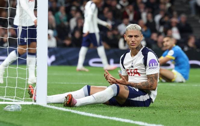 London, England, 27th September 2025. Richarlison of Tottenham Hotspur reacts during the Tottenham Hotspur vs Wolverhampton Wanderers Premier League match at the Tottenham Hotspur Stadium, London. Picture credit should read: Paul Terry Sportimage EDITORIAL USE ONLY. No use with unauthorised audio, video, data, fixture lists, club league logos or live services. Online in-match use limited to 120 images, no video emulation. No use in betting, games or single club league player publications. SPI_024_PT_Tottenham_Wolves SPI-4168-0024