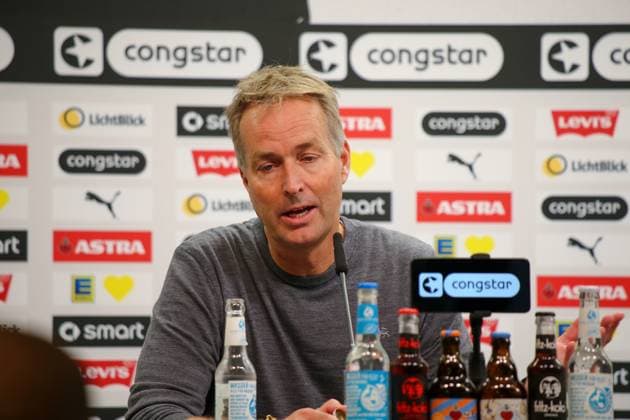 Deutschland: Fussball Bundesliga 2025 26, 5. Spieltag - FC St. Pauli vs Bayer 04 Leverkusen - Millerntor-Stadion (Hamburg): Pressekonferenz des Trainers Kasper Hjulmand (Trainer, Bayer 04 Leverkusen) Hamburg Copyright: xAymanxAlahmedx