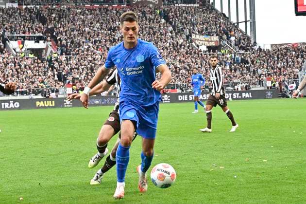 GER; 1 FBL, FC St. Pauli vs Bayer 04 Leverkusen 27.09.2025, Millerntorstadion, Hamburg, GER; 1. FBL, FC St. Pauli vs Bayer 04 Leverkusen im Bild Einzelaktion Querformat Patrik Schick (Leverkusen 14)