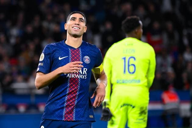 FOOTBALL : PSG vs Auxerre - Ligue1 - 27 09 2025 Achraf Hakimi ( 2 - PSG ) reacts during the Ligue 1 match between Paris Saint Germain and AJ Auxerre at Parc Des Princes on September 27 , 2025 in Paris, France. ( Photo by Federico Pestelini PsnewZ ) - ParisFrance  Copyright: xFedericoxPestelinix