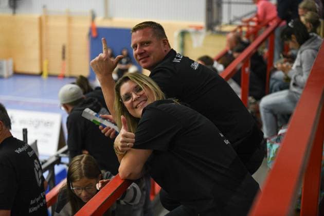 Georg Schäfer Halle, CERATONIA Volleys Eltmann vs. Baden Volleys SSC Karlsruhe II Germany ,Eltmann, Georg Schäfer Halle - 27 Sep 2025 - 2.Bundesliga, Volleyball - CERATONIA Volleys Eltmann vs. Baden Volleys SSC Karlsruhe II Image: Fans in the Eltmann fan block. Eltmann Georg Schäfer Halle Bayern Germany Copyright: xPresseFotoxEvans xRyanxEvansx