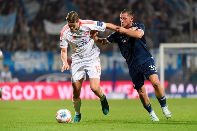 Cedric Itten (Fortuna Duesseldorf) und Maximilian Wittek (VfL Bochum) im Kampf um den Ball waehrend des spiels der 2. Bundesliga zwischen VfL Bochum und Fortuna Duesseldorf, Vonovia Ruhrstadion am 27. September 2025 in Bochum, Deutschland. (Foto von Max Maiwald DeFodi Images) +++ Cedric Itten (Fortuna Duesseldorf) und Maximilian Wittek (VfL Bochum) battle for the ball during the 2. Bundesliga match between VfL Bochum and Fortuna Duesseldorf at Vonovia Ruhrstadion on September 27, 2025 in Bochum, Germany. (Photo by Max Maiwald DeFodi Images) DFB DFL REGULATIONS PROHIBIT ANY USE OF PHOTOGRAPHS AS IMAGE SEQUENCES AND OR QUASI-VIDEO. (Photo by Max Maiwald DeFodi Images) Cedric Itten Fortuna Duesseldorf and Maximilian Wittek VfL Bochum battle for the ball during the 2 Bundesliga match between VfL Bochum and Fortuna Duesseldorf, Vonovia Ruhrstadion on September 27, 2025 in Bochum, Germany, Germany Photo by Max Maiwald DeFodi Images Cedric Itten Fortuna Duesseldorf and Maximilian Wittek VfL Bochum battle for the ball during the 2 Bundesliga match between VfL Bochum and Fortuna Duesseldorf at Vonovia Ruhrstadion on September 27, 2025 in Bochum, Germany Photo by Max Maiwald DeFodi Images DFB DFL REGULATIONS PROHIBIT ANY USE OF PHOTOGRAPHS AS IMAGE SEQUENCES AND OR QUASI VIDEO Photo by Max Maiwald DeFodi Images