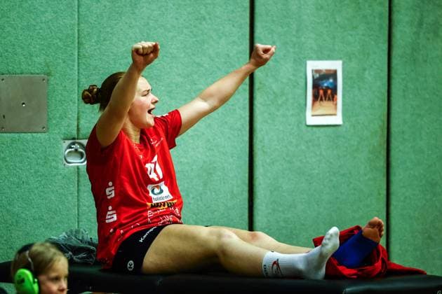 Handball I Frauen I Saison 2025 2026 I 3.Liga Nord I 3 Spieltag I SV Henstedt-Ulzburg - TV Hannover-Badenstedt I 27.09.2025 Pia Döpke (47, TV Hannover-Badenstedt) jubelt verletzt Copyright: xLobeca RalfxHomburgx
