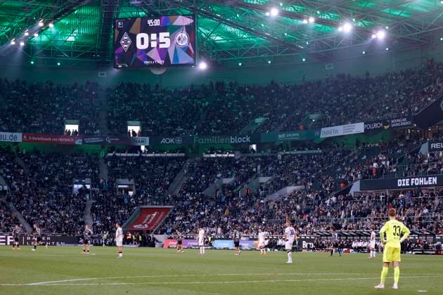Team Borussia Moenchengladbach 0 : 5 Halbzeit DFL Bundesliga Saison 2025-2026 Spiel Borussia Moenchengladbach - Frankfurt 4 : 6 am 27. 09. 2025 in Moenchengladbach DFL REGULATIONS PROHIBIT ANY USE OF PHOTOGRAPHS as IMAGE SEQUENCES and or QUASI-VIDEO Copyright: xLacixPerenyix