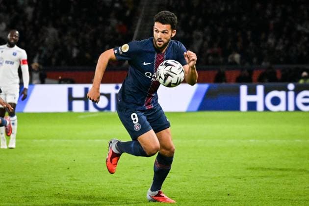 Ligue 1 PSG vs AJ Auxerre - FA Paris Saint-Germain’s forward Goncalo Ramos fights for the ball during the French L1 football match between Paris Saint-Germain and AJ Auxerre at the Parc des Princes stadium in Paris on September 27, 2025. Photo by Firas Abdullah ABACAPRESS.COM Paris Île-de-France France  Copyright: xAbdullahxFiras ABACAx