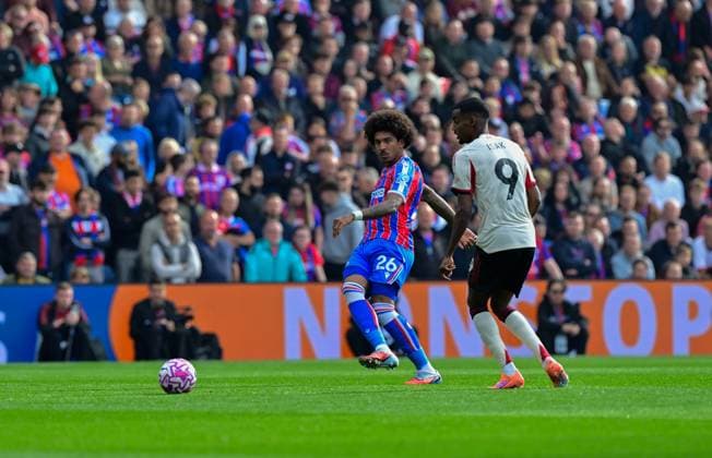 Crystal Palace v Liverpool, London, UK - 27 Sep 2025 Chris Richards of Crystal Palace and Alexander Isak of Liverpool during the Premier League match between Crystal Palace and Liverpool at Selhurst Park, London on 27 September 2025 ( London Selhurst Park London England Copyright: xAlanxStanford PPAUKx PPA-219312