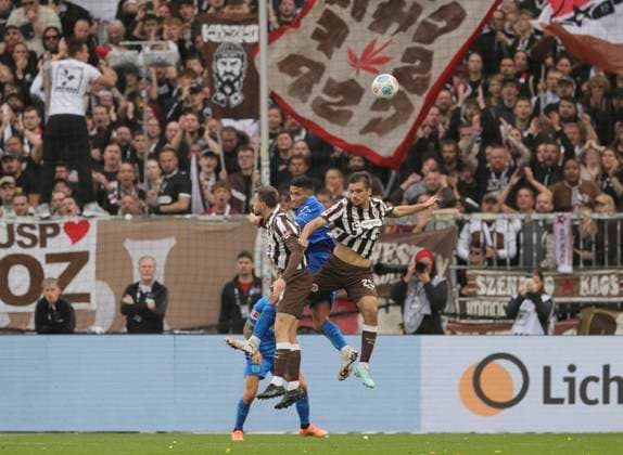 Foto : Fussball 1. Bundesliga , 5. Spieltag am Sa. 27.09.2025 FC St. Pauli - Bayer 04 Leverkusen 1 - 2