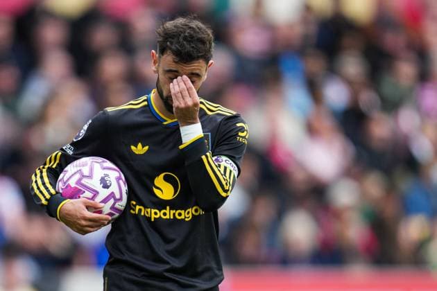 Premier League Brentford v Manchester United, ManU Bruno Fernandes of Manchester United during the Premier League match Brentford vs Manchester United at The Gtech Community Stadium, London, United Kingdom, 27th September 2025 (Photo by Harvey Murphy News Images) Copyright: xHarveyxMurphy NewsxImagesx