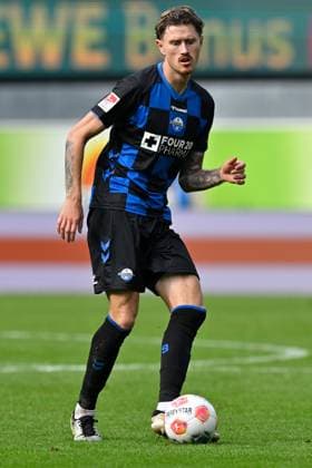 Paderborn, Home Deluxe Arena, 27.09.25, GER, Herren, 2.Bundesliga, Saison 2025-2026, SC Paderborn 07 - 1.FC Kaiserslautern Bild: Calvin BRACKELMANN (Paderborn) DFL regulations prohibit any use of photographs as image sequences and or quasi-video. NRW Deutschland