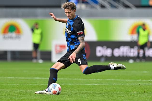 Paderborn, Home Deluxe Arena, 27.09.25, GER, Herren, 2.Bundesliga, Saison 2025-2026, SC Paderborn 07 - 1.FC Kaiserslautern Bild: Calvin BRACKELMANN (Paderborn) DFL regulations prohibit any use of photographs as image sequences and or quasi-video. NRW Deutschland