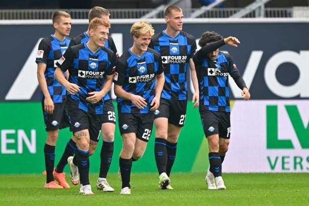Paderborn, Home Deluxe Arena, 27.09.25, GER, Herren, 2.Bundesliga, Saison 2025-2026, SC Paderborn 07 - 1.FC Kaiserslautern Bild: Laurin CURDA (Paderborn) jubelt nach seinem Tor zum 2:0 DFL regulations prohibit any use of photographs as image sequences and or quasi-video. NRW Deutschland