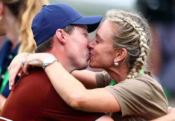 Matt Fitzpatrick of Team Europe and wife Katherine Gaal celebrate his victory 2025 Ryder Cup, Day Two, Afternoon Four-Balls, Golf, Bethpage Black Golf Course, New York, USA - 27 Sep 2025New York Bethpage Black Golf Course New York (NY) United States of America EDITORIAL USE ONLY No use with unauthorised audio, video, data, fixture lists, club league logos or live services. Online in-match use limited to 120 images, no video emulation. No use in betting, games or single club league player publications. Copyright: xJamesxMarsh Shutterstockx 15500202dg