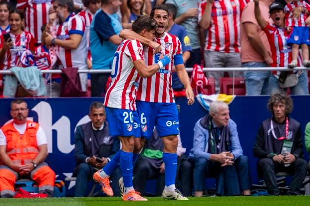 Atletico de Madrid v Real Madrid - LaLiga EA Sports Players of Atletico de Madrid (from L to R) Giuliano Simeone, Jorge Resurreccion Koke celebrates a goal during the LaLiga EA Sports football match between Atletico de Madrid and Real Madrid CF at Estadio Riyadh Air Metropolitano on September 27, 2025 in Madrid, Spain. Madrid Estadio Riyadh Air Metropolitano Madrid Spain Copyright: xAlbertoxGardinx AGardin_20250927_Foot_Liga_AtlMad_ReaMad_0547