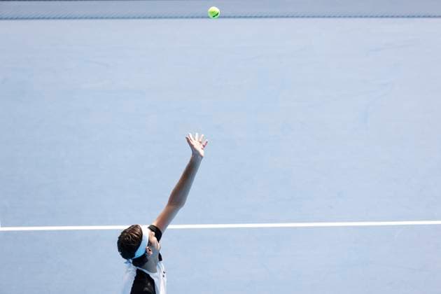 September 28, 2025, Tokyo, Japan: Taylor Fritz of the USA serves against fellow American Sebastian Korda during their quarterfinals match at the Japan Open Tennis Championships at Ariake Colosseum in Tokyo. The tournament runs from September 22 to 30. Fritz won 6-3, 6(5)-7, 6-3. Tokyo Japan - ZUMAm191 20250928_aap_m191_009 Copyright: xRodrigoxReyesxMarinx