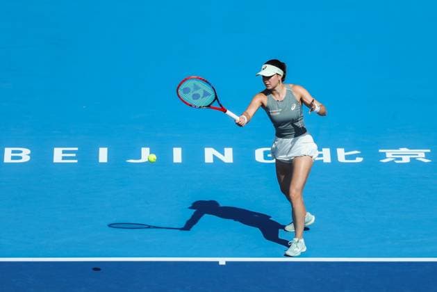 BEIJING, CHINA - SEPTEMBER 28: Eva Lys of Germany returns a shot in the Women s Singles Round of 32 match against Elena Rybakina of Kazakhstan on day 7 of the 2025 China Open at National Tennis Center on September 28, 2025 in Beijing, China.  Copyright: xVCGx 111593675156