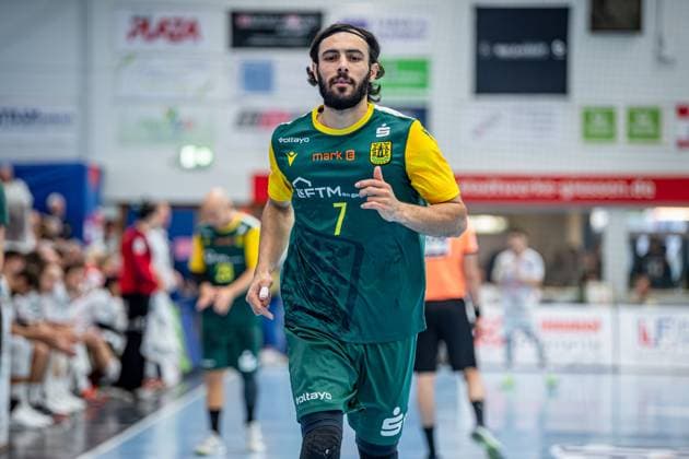 2. Handball Bundesliga; TV Hüttenberg - VfL Eintracht Hagen, 27.09.25 Pouya Norouzi (VfL Eintracht Hagen, 7) 2. Handball Bundesliga; TV Hüttenberg - VfL Eintracht Hagen: Hüttenberg, 27.09.25 Copyright: xBEAUTIFULxSPORTS Roeczeyx