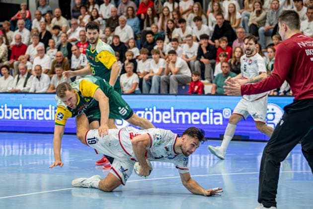 2. Handball Bundesliga; TV Hüttenberg - VfL Eintracht Hagen, 27.09.25 Vit Reichl (TV Hüttenberg, 19), Jan von Boenigk (VfL Eintracht Hagen, 95), Philip Jungemann (VfL Eintracht Hagen, 25), Hendrik Schreiber (TV Hüttenberg, 51) 2. Handball Bundesliga; TV Hüttenberg - VfL Eintracht Hagen: Hüttenberg, 27.09.25 Copyright: xBEAUTIFULxSPORTS Roeczeyx