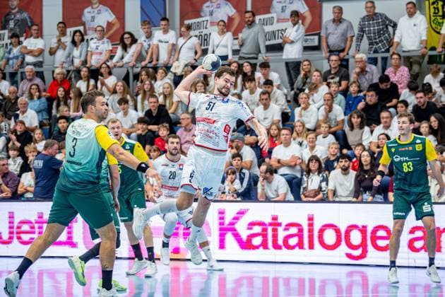 2. Handball Bundesliga; TV Hüttenberg - VfL Eintracht Hagen, 27.09.25 Hendrik Schreiber (TV Hüttenberg, 51), Tim Düren (VfL Eintracht Hagen, 3), Jan von Boenigk (VfL Eintracht Hagen, 95), Pierre Busch (VfL Eintracht Hagen, 83) 2. Handball Bundesliga; TV Hüttenberg - VfL Eintracht Hagen: Hüttenberg, 27.09.25 Copyright: xBEAUTIFULxSPORTS Roeczeyx