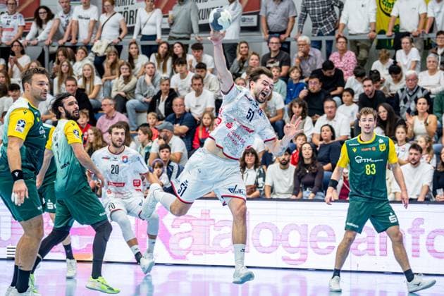 2. Handball Bundesliga; TV Hüttenberg - VfL Eintracht Hagen, 27.09.25 Hendrik Schreiber (TV Hüttenberg, 51), Tim Düren (VfL Eintracht Hagen, 3), Pouya Norouzi (VfL Eintracht Hagen, 7), Leif Haack (TV Hüttenberg, 20), Pierre Busch (VfL Eintracht Hagen, 83) 2. Handball Bundesliga; TV Hüttenberg - VfL Eintracht Hagen: Hüttenberg, 27.09.25 Copyright: xBEAUTIFULxSPORTS Roeczeyx