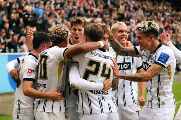27.09.2025, Fussball, Herren, 2. Bundesliga, Saison 2025 2026, SV 07 Elversberg - Holstein Kiel, Torjubel zum 1:0, Torschütze: Otto Stange (SV 07 Elversberg) Elversberg Ursapharm-Arena an der Kaiserlinde Saarland Deutschland (DEU) Copyright: xSebastianxBachx