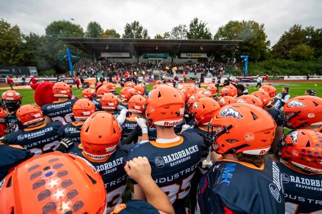 Razorbacks Huddle nach dem Walkon GER, ifm Ravensburg Razorbacks vs Dresden Monarchs, American Football, GFL, Saison 2025, Playoffs, Halbfinale, 27.09.2025, GER, ifm Ravensburg Razorbacks vs Dresden Monarchs, American Football, GFL, Saison 2025, Playoffs, Halbfinale, 27.09.2025 Weingarten Copyright: xEibner-Pressefoto FlorianxWolfx EP_FWF