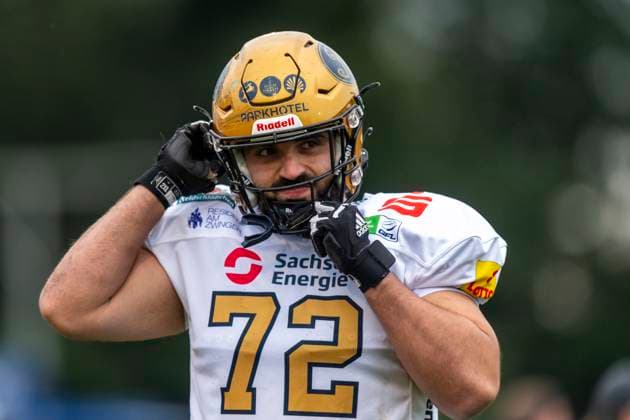 Jose Rafael Ariza Paredes (72, OL, Dresden Monarchs) GER, ifm Ravensburg Razorbacks vs Dresden Monarchs, American Football, GFL, Saison 2025, Playoffs, Halbfinale, 27.09.2025, GER, ifm Ravensburg Razorbacks vs Dresden Monarchs, American Football, GFL, Saison 2025, Playoffs, Halbfinale, 27.09.2025 Weingarten Copyright: xEibner-Pressefoto FlorianxWolfx EP_FWF