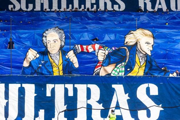 Jena , 270925, Fussball Regionalliga , FC Carl Zeiss Jena gegen Chemnitzer FC im Bild: Choreografie der Horda Azzuro Ultras Sektion Weimar
