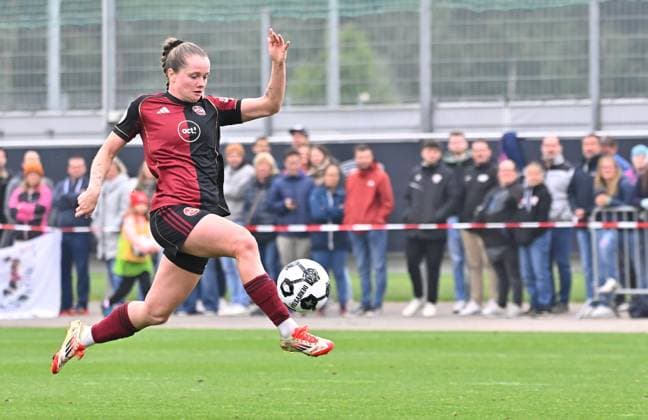 28.09.2025 - Fussball - Saison 2025 2026 - 1. DFB-Pokal - 1. Runde: FC Ingolstadt 04 FCI - 1. FC Nürnberg FCN ( Club Clubfrauen ) - Sportfoto Zink MeZi - xmexzix - Jacqueline Baumgärtel (20, 1. FC Nürnberg FCN )
