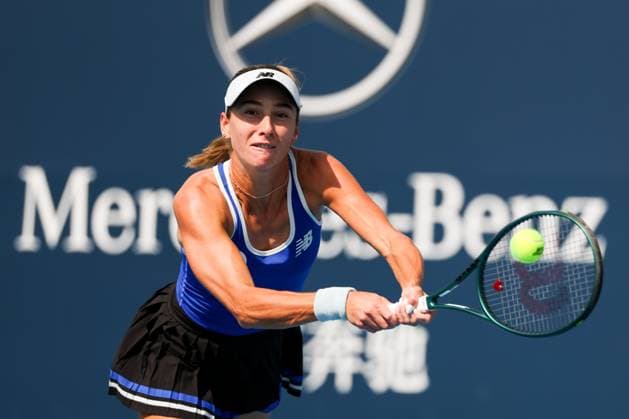 BEIJING, CHINA - SEPTEMBER 28: McCartney Kessler of the United States competes in the Women s Singles Round of 32 match against Barbora Krejcikova of Czechia on day 7 of the 2025 China Open at National Tennis Center on September 28, 2025 in Beijing, China.  Copyright: xVCGx 111593681065