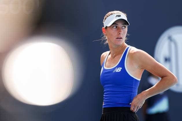 BEIJING, CHINA - SEPTEMBER 28: McCartney Kessler of the United States competes in the Women s Singles Round of 32 match against Barbora Krejcikova of Czechia on day 7 of the 2025 China Open at National Tennis Center on September 28, 2025 in Beijing, China.  Copyright: xVCGx 111593681190