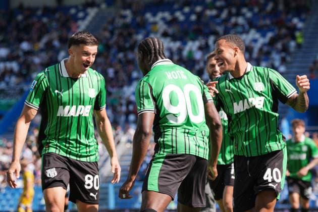 Sassuolo™s Ismael Kone celebrates after scoring the 2-0 goal for his team during the Serie A soccer match between Sassuolo and Udinese at the Mapei Stadium CittÃ del Tricolore in Reggio Emilia, north Italy - Sunday, September 28, 2025 - - Soccer -  Copyright: xMassimoxPaolone LaPressex