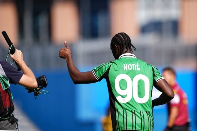 Sassuolo™s Ismael Kone celebrates after scoring the 2-0 goal for his team during the Serie A soccer match between Sassuolo and Udinese at the Mapei Stadium CittÃ del Tricolore in Reggio Emilia, north Italy - Sunday, September 28, 2025 - - Soccer -  Copyright: xMassimoxPaolone LaPressex