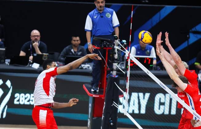 2025.09.28 Pasay City Manila siatkowka mezczyn Mistrzostwa Swiata FIVB 2025 Czechy - Polska Wilfredo Leon N z FIVB Men s World Championship, WM, Weltmeisterschaft 2025 Czechia - Poland third place match bronze medalist mecz o trzecie miejsce medale brazowwe Wilredo Leon Bartosz Kurek radosc zwyciestwo winner win kibice Nicola Grbic doping Kamil Semeniuk Marcin Komenda Jakub Kochanowski Norbert Huber Bartosz Kurek Wilfredo Leon Jakub Popiwczak Foto Szymon Gorski 2025.09.28 Pasay City Manila volleyball men FIVB Men s World Championship 2025 Czechy - Polska FIVB Men s World Championship 2025 Czechia - Poland third place match bronze medalist mecz o trzecie miejsce medale brazowwe Wilredo Leon Bartosz Kurek radosc zwyciestwo winner win kibice Nicola Grbic doping Kamil Semeniuk Marcin Komenda Jakub Kochanowski Norbert Huber Bartosz Kurek Wilfredo Leon Jakub Popiwczak Credit: Szymon Gorski NEWSPIX.PL --- newspix.pl 