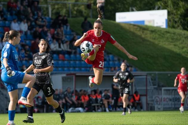 Kleve, Germany, September 28, 2025: * during the DFB-Pokal der Frauen game between VfR Warbeyen and 1. FC Köln at the Bresserberg in Kleve, Germany (Martin Pitsch SPP) Copyright: xMartinxPitsch SPPx spp-en-MaPi-20250928_NIKON Z 6_warbeyenkoeln_DSC7833