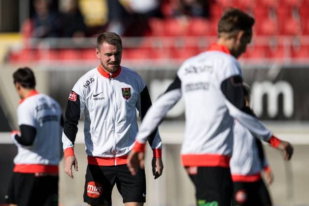 250928 Brommapojkarnas Rasmus Örqvist inför fotbollsmatchen i Allsvenskan mellan Brommapojkarna och Mjällby den 28 september 2025 i Stockholm. Copyright: EMMAxWALLSKOG BB250928EW015