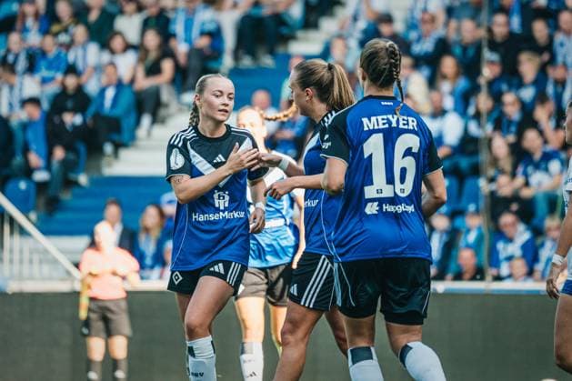 DFB-Pokal Frauen: 1. FC Magdeburg vs. Hamburger SV, 28.09.25 JUBEL: Victoria Schulz (Hamburger SV, 19) zum 1:0; DFB-Pokal Frauen 2025 2026, 1. Runde: 1. FC Madgeburg vs. Hamburger SV am 28.09.2025 in der Avnet Arena, Magdeburg DFB DFL REGULATIONS PROHIBIT ANY USE OF PHOTOGRAPHS AS IMAGE SEQUENCES AND OR QUASI-VIDEO. Copyright: xBEAUTIFULxSPORTS Tonhäuserx