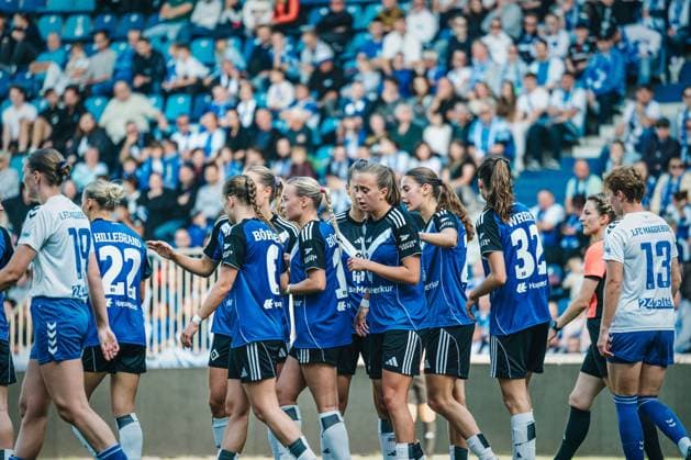 DFB-Pokal Frauen: 1. FC Magdeburg vs. Hamburger SV, 28.09.25 JUBEL: Victoria Schulz (Hamburger SV, 19) zum 1:0; DFB-Pokal Frauen 2025 2026, 1. Runde: 1. FC Madgeburg vs. Hamburger SV am 28.09.2025 in der Avnet Arena, Magdeburg DFB DFL REGULATIONS PROHIBIT ANY USE OF PHOTOGRAPHS AS IMAGE SEQUENCES AND OR QUASI-VIDEO. Copyright: xBEAUTIFULxSPORTS Tonhäuserx