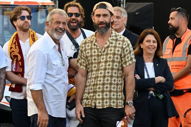 Mel Gibson, director, actor during the match of 5th day of the Serie A Championship between A.S.Roma and Hellas Verona at the Olimpico Stadium on Sep 28, 2025 in Rome, Italy. during AS Roma vs Hellas Verona FC, Italian soccer Serie A match in Rome, Italy, September 28 2025  Copyright: xRobertoxRamaccia IPAxSportx xipa-agency.netx xx IPA_65868701 IPA_Agency_IPA65868701