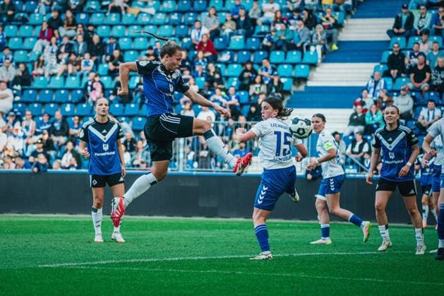 DFB-Pokal Frauen: 1. FC Magdeburg vs. Hamburger SV, 28.09.25 Christin Meyer (Hamburger SV, 16) schießt aufs Tor; DFB-Pokal Frauen 2025 2026, 1. Runde: 1. FC Madgeburg vs. Hamburger SV am 28.09.2025 in der Avnet Arena, Magdeburg DFB DFL REGULATIONS PROHIBIT ANY USE OF PHOTOGRAPHS AS IMAGE SEQUENCES AND OR QUASI-VIDEO. Copyright: xBEAUTIFULxSPORTS Tonhäuserx