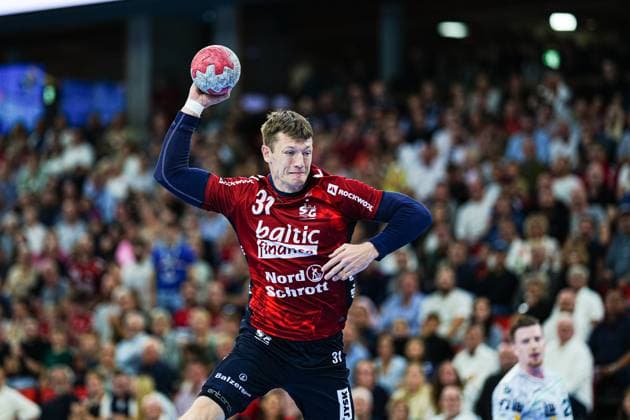 Wurf Tor Emil Manfeldt Jakobsen (SG Flensburg-Handewitt, 31) GER, SG Flensburg-Handewitt vs. Frisch Auf Goeppingen, Handball, Bundesliga, Spieltag 6, Saison 2026 2026, 28.09.2025 GER, SG Flensburg-Handewitt vs. Frisch Auf Goeppingen, Handball, Bundesliga, Spieltag 6, Saison 2026 2026, 28.09.2025 Flensburg Copyright: xEibner-Pressefoto MarcelxvonxFehrnx EP_MFN