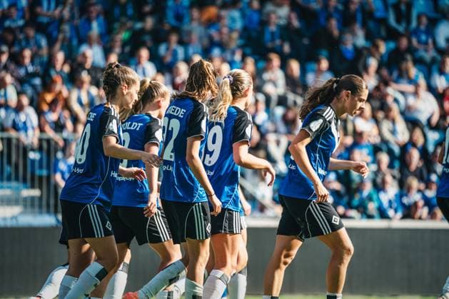 DFB-Pokal Frauen: 1. FC Magdeburg vs. Hamburger SV, 28.09.25 JUBEL: Christin Meyer (Hamburger SV, 16) 2:0; DFB-Pokal Frauen 2025 2026, 1. Runde: 1. FC Madgeburg vs. Hamburger SV am 28.09.2025 in der Avnet Arena, Magdeburg DFB DFL REGULATIONS PROHIBIT ANY USE OF PHOTOGRAPHS AS IMAGE SEQUENCES AND OR QUASI-VIDEO. Copyright: xBEAUTIFULxSPORTS Tonhäuserx