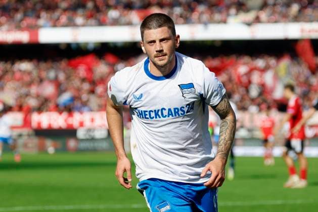 Torschuetze Dawid Kownacki (Hertha BSC, 9), Jubel nach seinem Tor zum 3:0, jubelnd, bejubelt, jubelt, jubeln, emotionen 28.09.2025, Fussball, 2. Bundesliga, 1. FC Nuernberg - Hertha BSC, DEU, Nürnberg, Max-Morlock-Stadion, DFL REGULATIONS PROHIBIT ANY USE OF PHOTOGRAPHS AS IMAGE SEQUENCES AND OR QUASI-VIDEO.