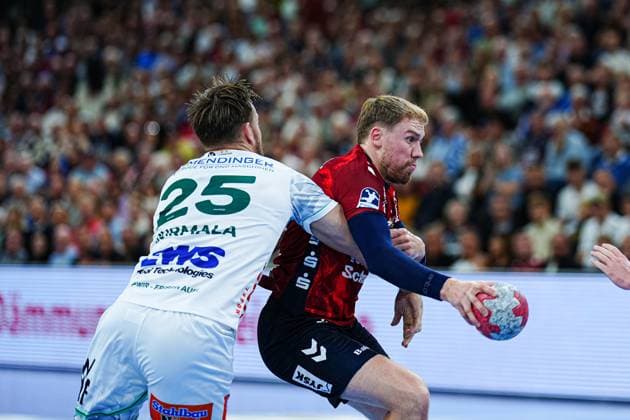Ludwig Jurmala Astroem (Frisch Auf Goeppingen, 25), Simon Pytlick (SG Flensburg-Handewitt, 02) GER, SG Flensburg-Handewitt vs. Frisch Auf Goeppingen, Handball, Bundesliga, Spieltag 6, Saison 2026 2026, 28.09.2025 GER, SG Flensburg-Handewitt vs. Frisch Auf Goeppingen, Handball, Bundesliga, Spieltag 6, Saison 2026 2026, 28.09.2025 Flensburg Copyright: xEibner-Pressefoto MarcelxvonxFehrnx EP_MFN