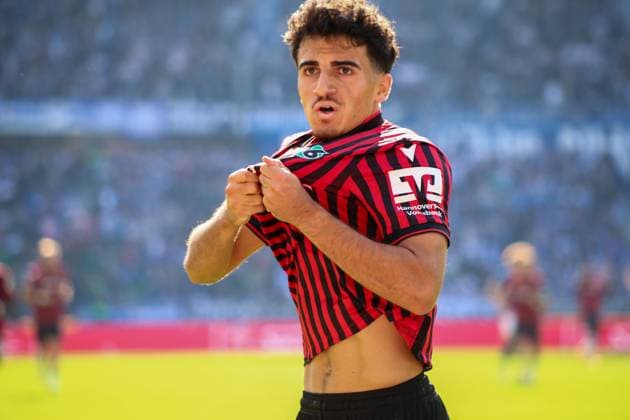 Deutschland: Fussball 2.Bundesliga 2025 26, 7. Spieltag - Hannover 96 vs Arminia Bielefeld - Heinz von Heiden Arena Stadion (Hannover): Torjubel Husseyn Chakroun (Hannover 96, 14) Hannover