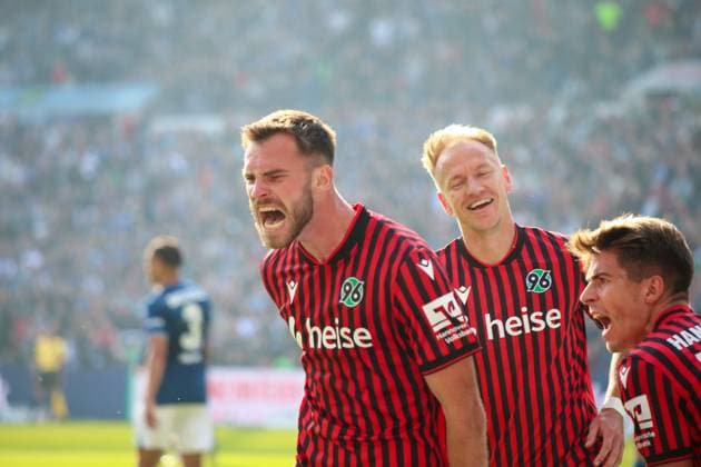 Deutschland: Fussball 2.Bundesliga 2025 26, 7. Spieltag - Hannover 96 vs Arminia Bielefeld - Heinz von Heiden Arena Stadion (Hannover): Torjubel Boris Tomiak (Hannover 96, 3) Hannover