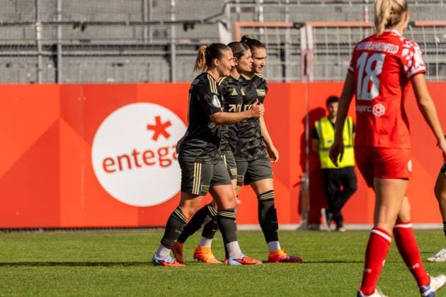 Jubel zum Tor zum 0:1, GER, 1. FSV Mainz 05 vs. 1. FC Union Berlin, Fussball, DFB-Pokal der Frauen, 1. Runde, Saison 2025 2026, 28.09.2025, DFB REGULATIONS PROHIBIT ANY USE OF PHOTOGRAPHS AS IMAGE SEQUENCES AND OR QUASI-VIDEO, GER, 1. FSV Mainz 05 vs. 1. FC Union Berlin, Fussball, DFB-Pokal der Frauen, 1. Runde, Saison 2025 2026, 28.09.2025 Mainz Copyright: xEibner-Pressefoto Jan-NiclasxGrox EP_JGG