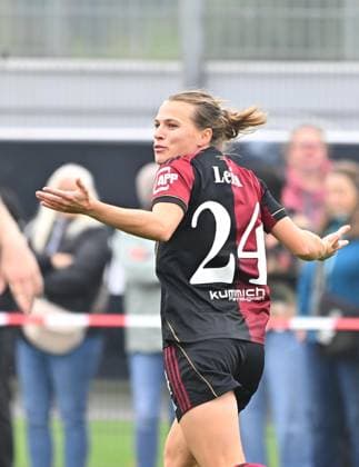 28.09.2025 - Fussball - Saison 2025 2026 - 1. DFB-Pokal - 1. Runde: FC Ingolstadt 04 FCI - 1. FC Nürnberg FCN ( Club Clubfrauen ) - Sportfoto Zink MeZi - xmexzix - Nastassja Lein (24, 1. FC Nürnberg FCN ) enttäuscht Enttäuschung fragend ratlos