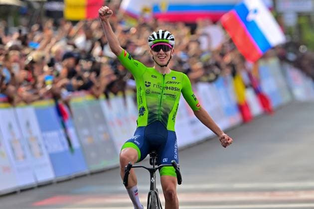 Tadej Pogacar Men Elite Road Race Rwanda 2025 POGAÄaAR Tadej (Tadej Pogacar), Slowenien, Slovenia Weltmeister, Goldmedaille, Win, Straßenrennen Männer UCI-Straßenweltmeisterschaften 2025 in Kigali Ruanda. 92nd World Championships ME - Road Race (WC) One day race Kigali (267.5km) 2025 UCI Road World Championships Kigali Rwanda 28.09.2025