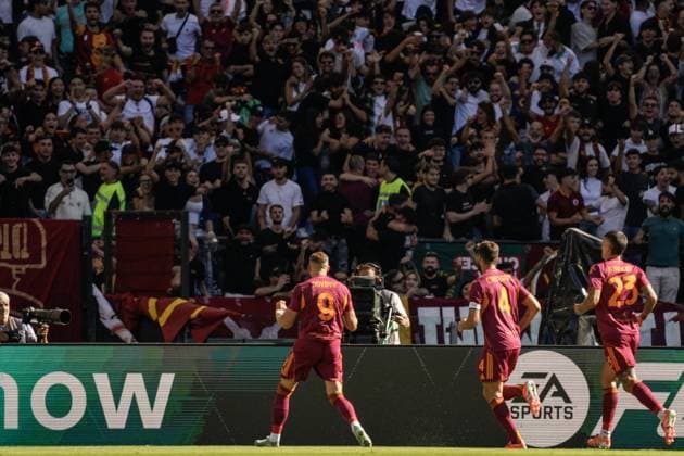 CALCIO - Serie A - AS Roma vs Hellas Verona FC Artem Dovbyk celebrates after goal during the 5th day of the Serie A Championship between A.S. Roma vs Hellas Verona F.C. at the Olympic Stadium, Rome, italy on 28 September 2025 Rome Italy  Copyright: xIPAxSport ABACAx