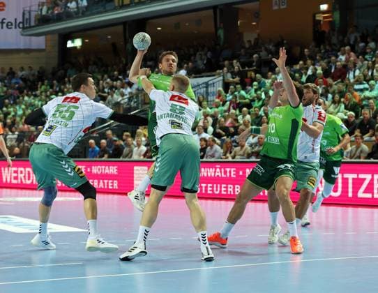 28.09.2025, xovx, Handball Daikin Handball Bundesliga, HSG Wetzlar - GWD Minden v.l. Azat Valiullin (GWD Minden), Dominik Mappes (HSG Wetzlar), Karolis Antanavicius (GWD Minden), Josip Simic (HSG Wetzlar), Malte Donker (GWD Minden) Wetzlar Buderus-Arena Hessen Deutschland (DE)